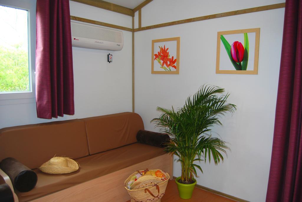 Lagrange Grand Bleu Vacances - Residence Port Lalande Castelmoron-sur-Lot エクステリア 写真