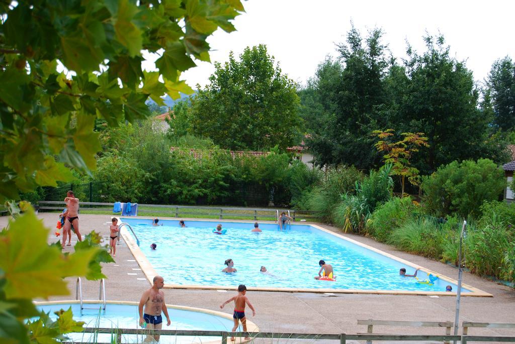 Lagrange Grand Bleu Vacances - Residence Port Lalande Castelmoron-sur-Lot エクステリア 写真