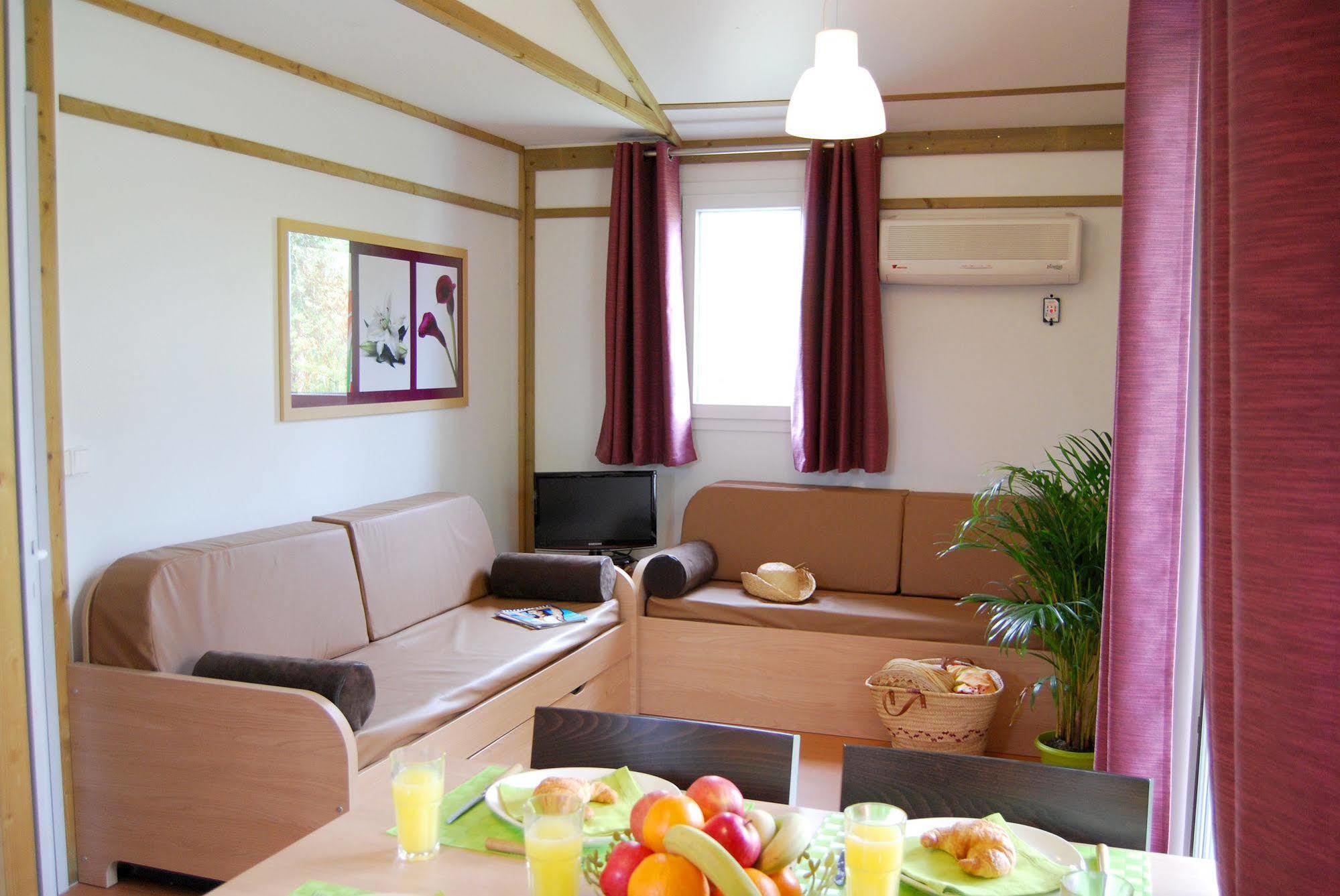 Lagrange Grand Bleu Vacances - Residence Port Lalande Castelmoron-sur-Lot エクステリア 写真
